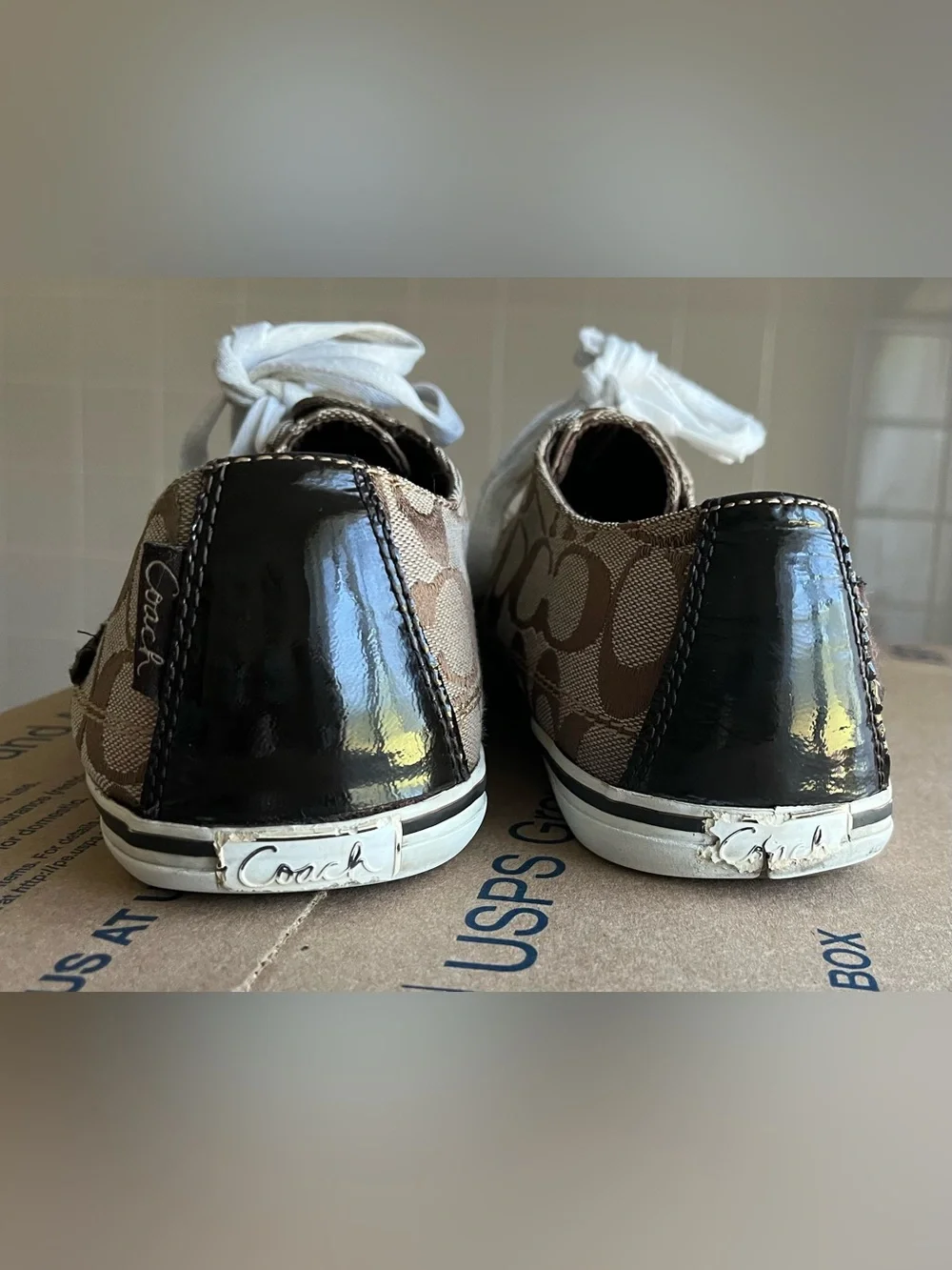 Coach 9B vintage brown signature sneakers